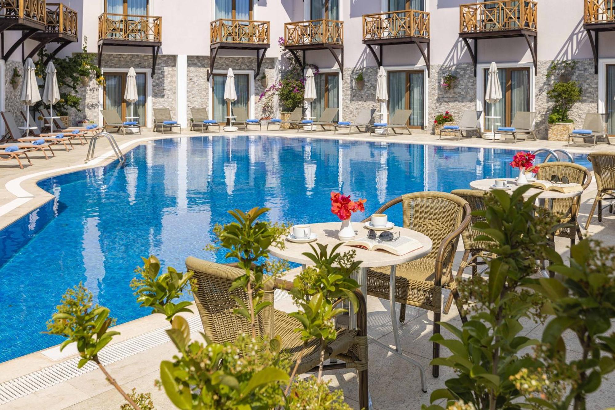 Elite Hotel Яликовак Экстерьер фото